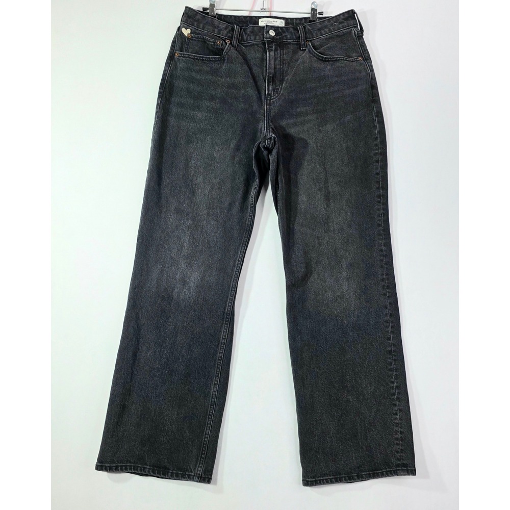 Abercrombie & Fitch Curve Love High Rise 90s Relaxed Jeans Black Heart 34x30